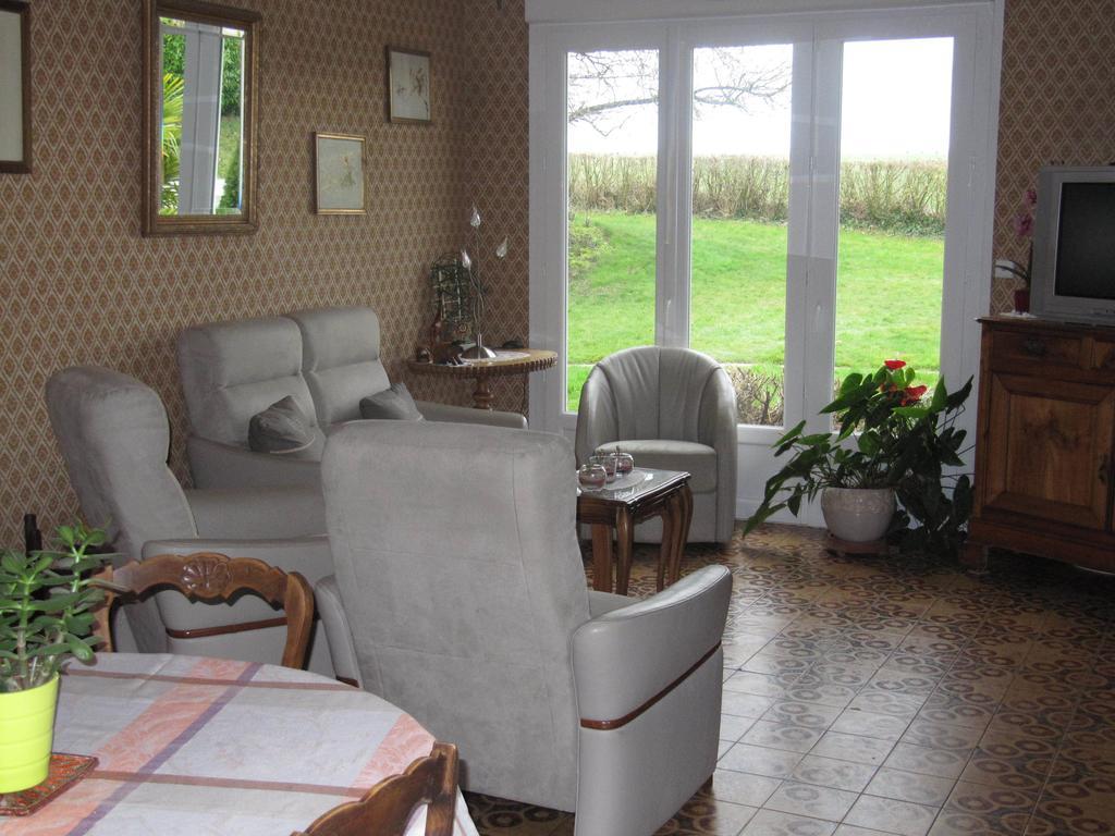 Chambres D'Hotes La Pinderie Val-Couesnon Екстер'єр фото