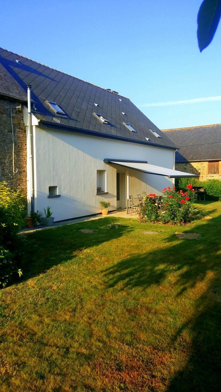Chambres D'Hotes La Pinderie Val-Couesnon Екстер'єр фото